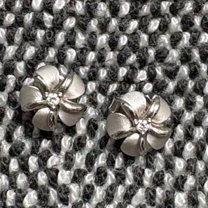 Na Hoku Plumeria Earrings